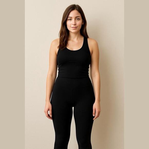 Lululemon Women’s In Movement Tight 25” Everlux Size 4 Black Activewear - Picture 1 of 4